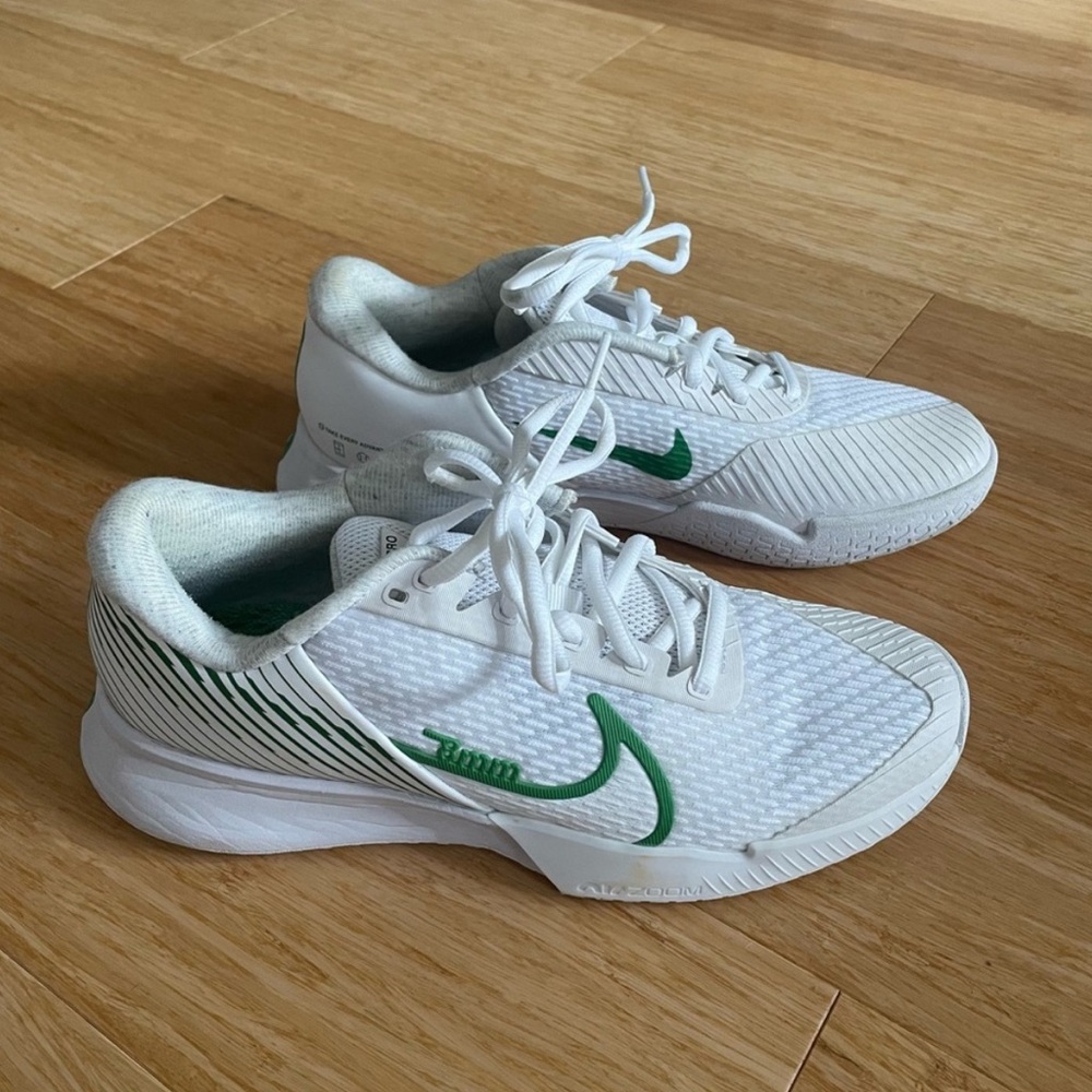 Nike Women’s Zoom Vapor Pro 2 Tennis Shoes